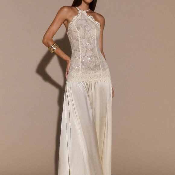 Apricot Elegant Women's Lace Backless Formal Gown - Picture 6 of 8